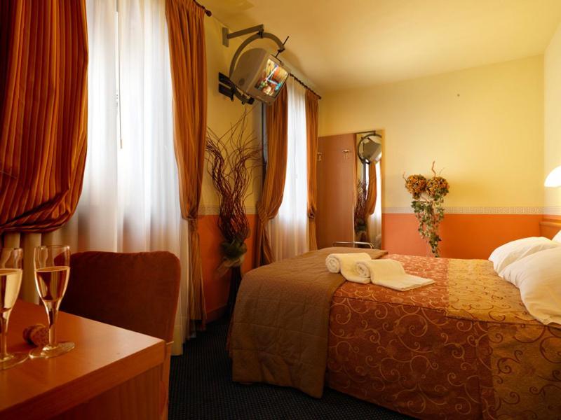 Hotel & Residence Roma Camposampiero Luaran gambar